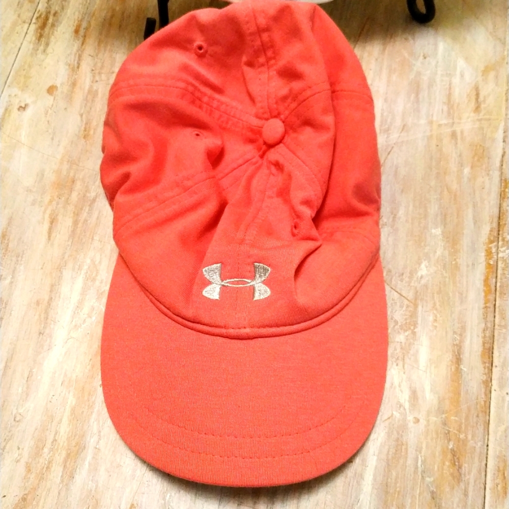 Womans medium cap pink